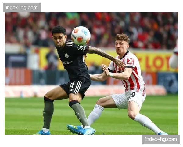 拜仁下半场换人调整见效，年轻球员冲击力改变战局