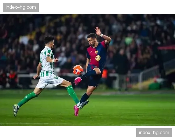 塞维利亚把握定位球机会 针对马竞年轻防线制定战术