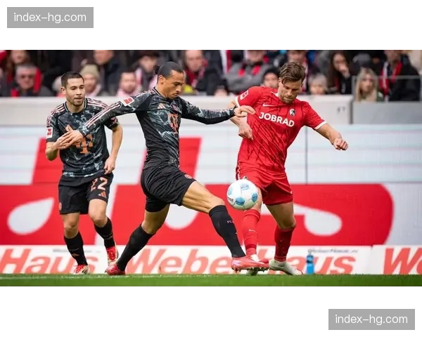 弗赖堡门将穆勒扑救率100% 五射全扑对比施沃洛夫鲜明